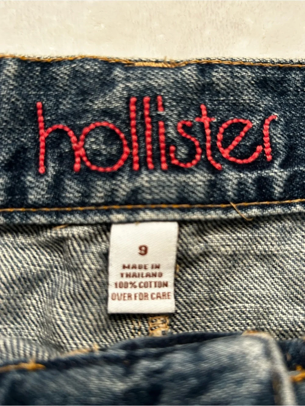 Hollister Y2K Denim Mini Frayed Hem Low Rise Skirt Vintage Pink Embroidered Sz 9